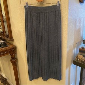 UNITED COLORS OF BENETTON Gray Pleated Skirt-XS